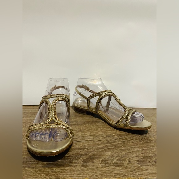 Stuart Weitzman gold leather chain ‘Samoa’ sandals W/5.5 - Picture 4 of 8